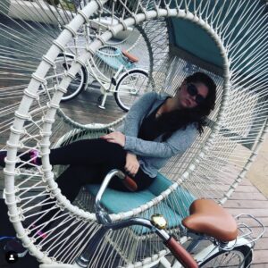 Jeni Hott - blogger and entrepreneur