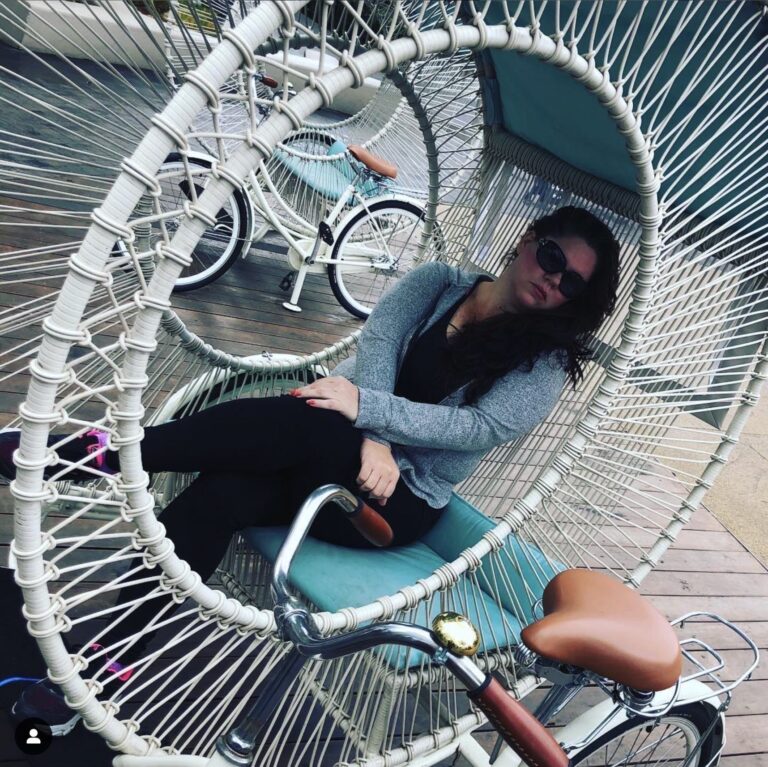 Jeni Hott - blogger and entrepreneur